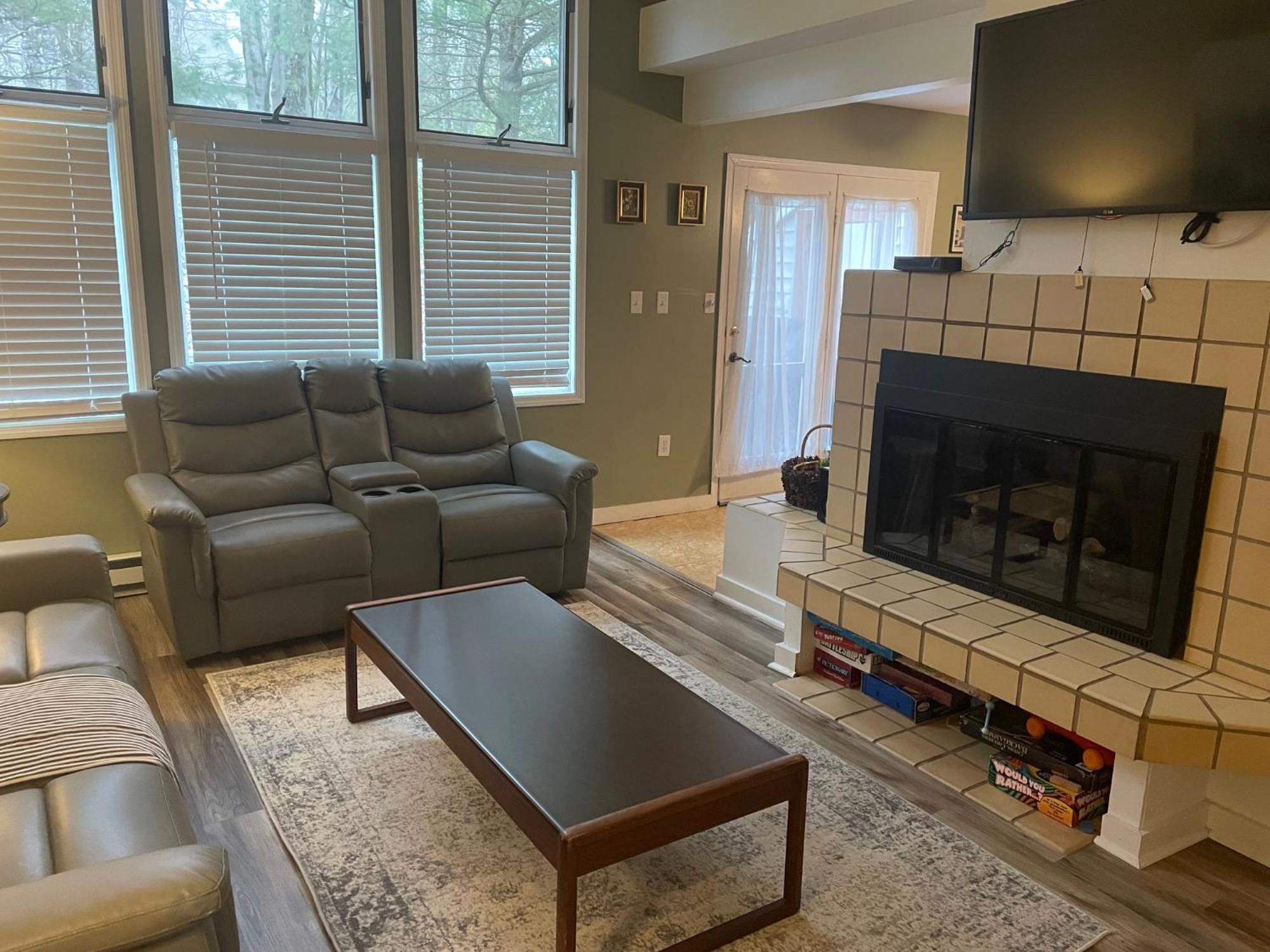 Beautiful Harmony Townhouse At Big Boulder And Area Lake Harmony
